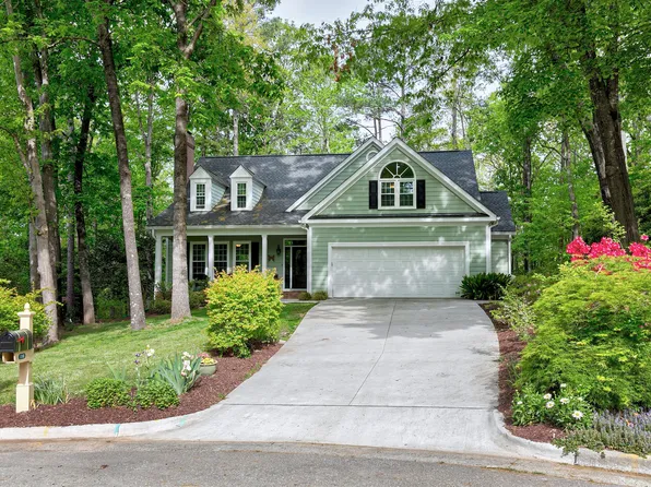 110 Gorge Ct, Cary, NC 27518
