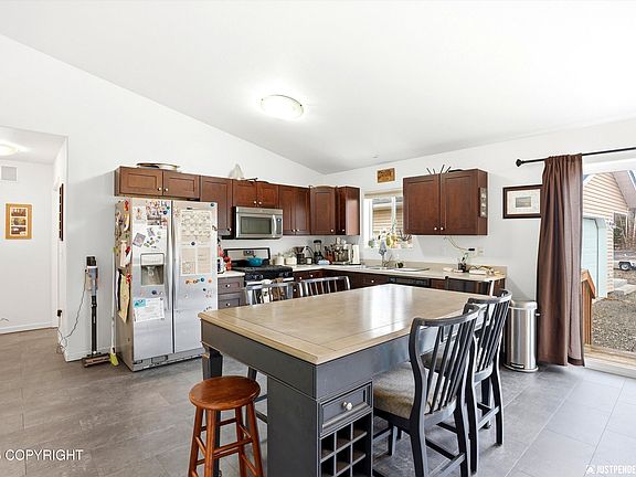 4th image of 3908 S Lance B Cir