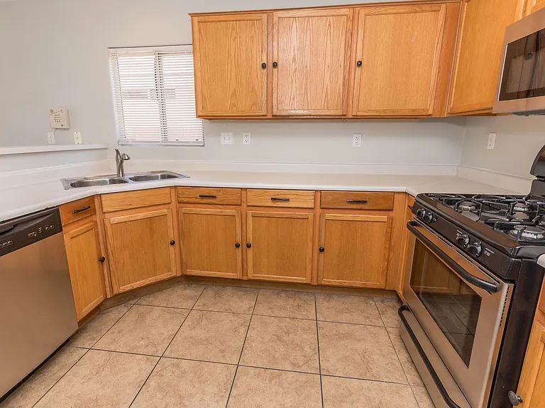 4515 Grotto Ct — Photo 11