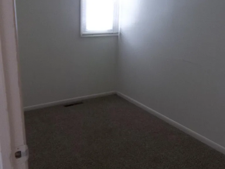 4458 S Crawford Rd #UPPER LEVEL — Photo 2