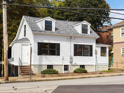 1301 Plainfield St, Johnston, RI, 02919