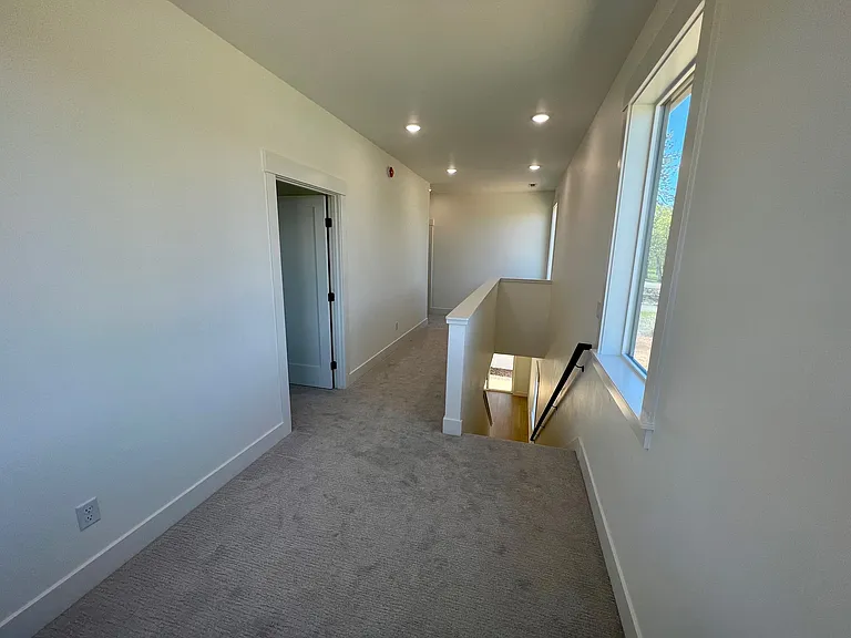 210 Bogey Ln — Photo 17