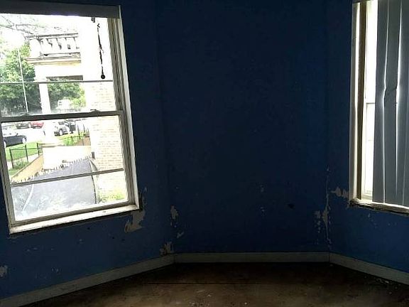 2nd image of 4529 W Washington Blvd