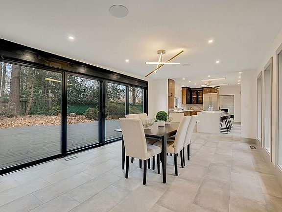 4th image of 7920 Deepwell Dr