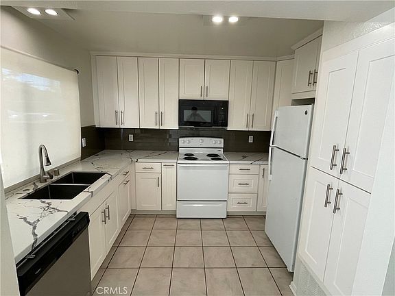 5th image of 18504 Mayall St Unit C