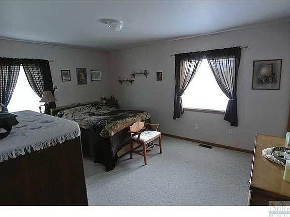 5th image of 616 S Clark St