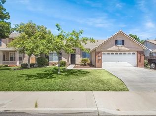 916 W Windsor Dr, Hanford, CA 93230