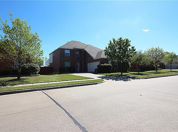3rd image of 1526 Sleepy Hollow Dr