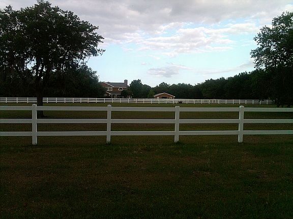 5th image of 2845 Carriage Ct