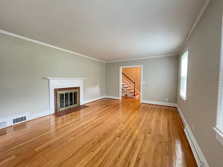 707 N Brunswick Ave — Photo 3