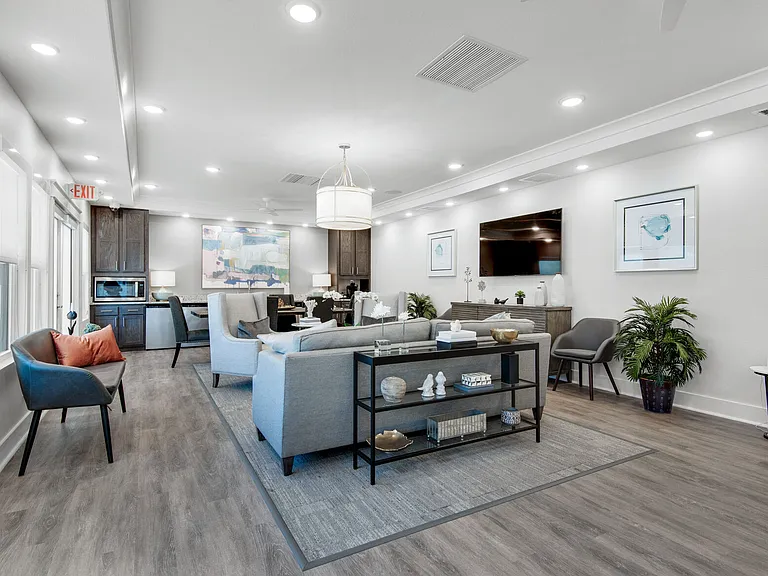 Stanford Pointe — Photo 28