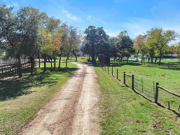 2nd image of 2502 County Road 106