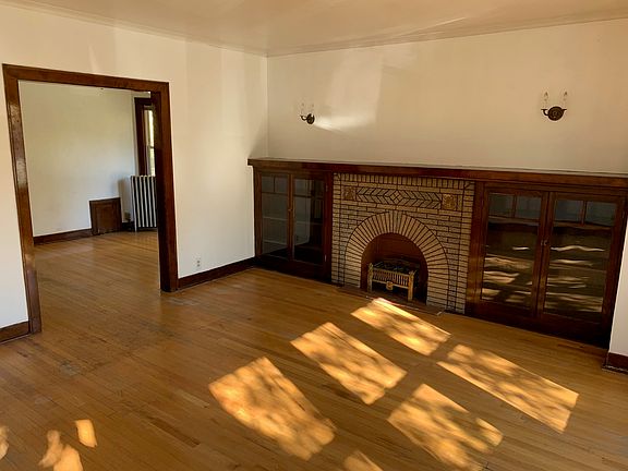 2nd image of 4202 W Cullom Ave #1