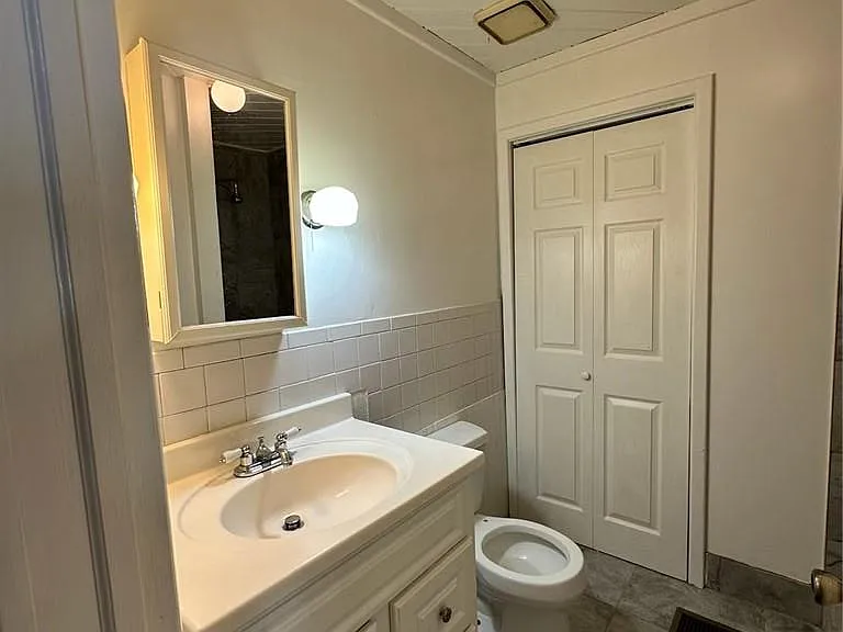 118 W Main St #1 — Photo 5