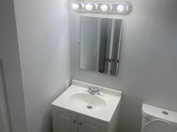 269 Keasbey St, Salem, NJ 08079