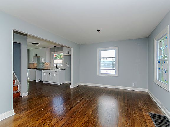 2nd image of 5361 W Kimball Pl