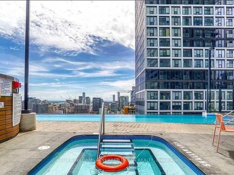251 Jarvis St E #4702 — Photo 9