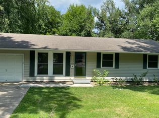 6006 W 76th St, Prairie Village, KS 66208