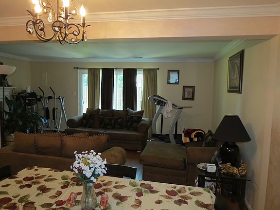 4th image of 6562 Yadkin Ct