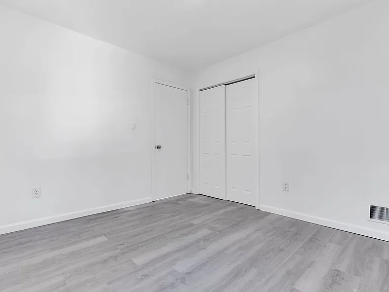 2556 Woodland Rd — Photo 25