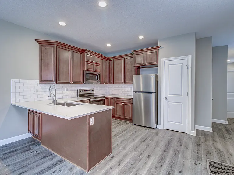3859 S Thompson St — Photo 6