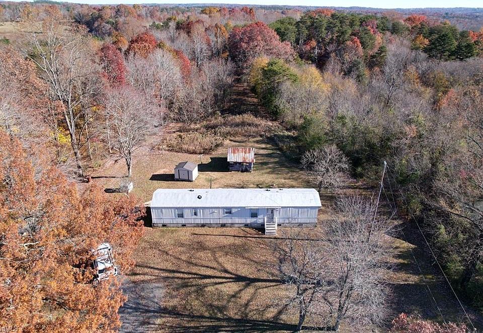 2nd image of 2941 Ayersville Rd