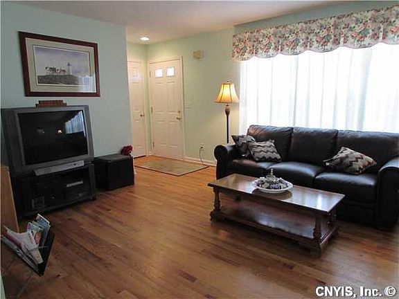 2nd image of 104 Kearney Ave