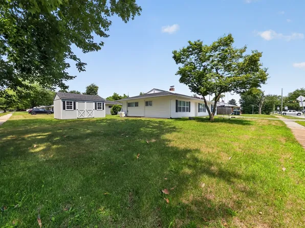52 Chaucer Dr, Newark, DE 19713