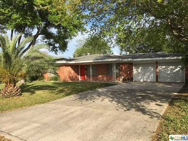 1st image of 1704 Leon Dr
