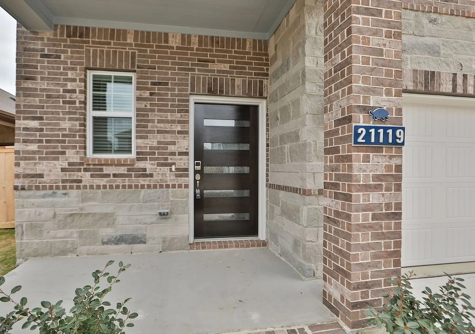 For Lease | 4 Bed, 2.5 Bath | 1,785 Sq Ft | Bridgeland Creekland Village Community | — Photo 4