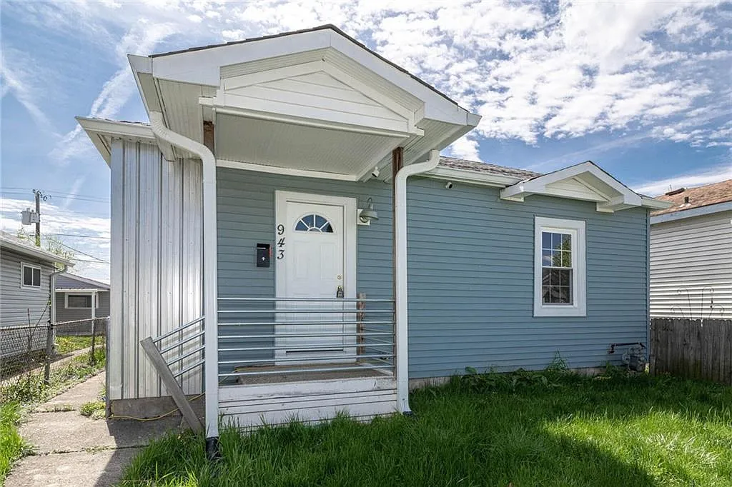 943 Albany St photo 1