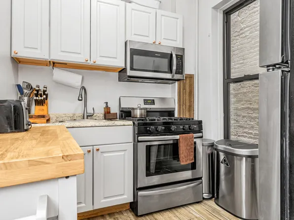 211 East 14th Street image 8 of 9