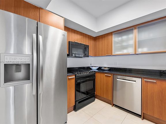 5th image of 16699 Collins Ave APT 2904