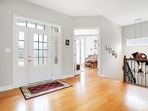 4th image of 3924 Bear Creek Way