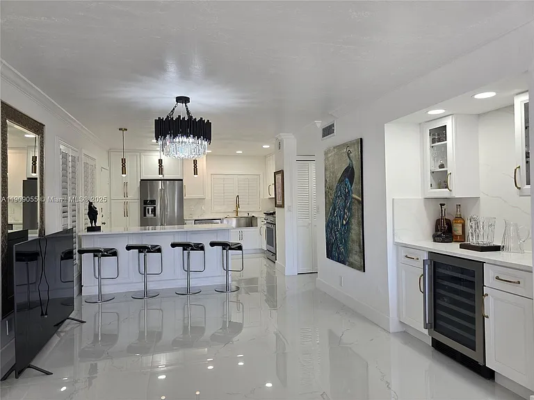 6010 S Falls Circle Dr #206 — Photo 3