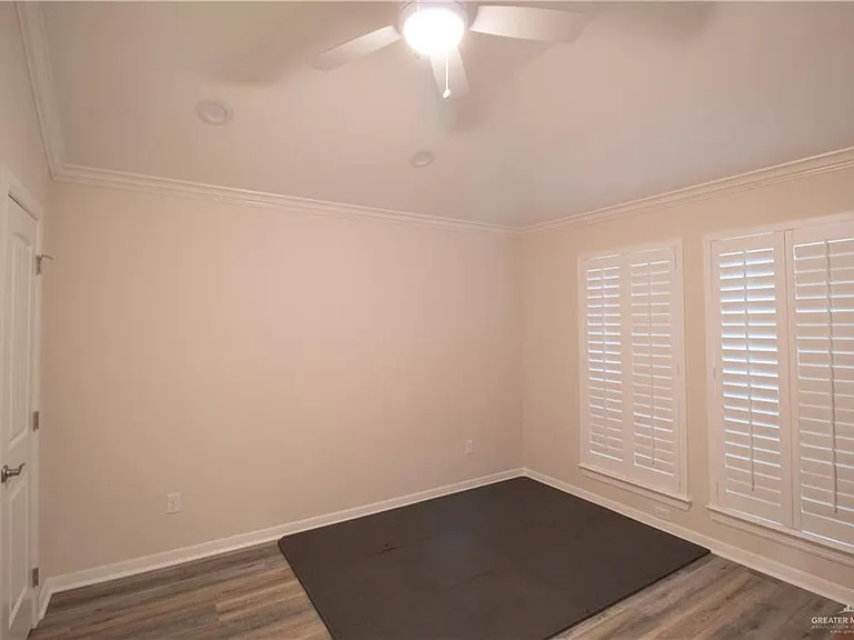 13721 Belle Ct — Photo 11