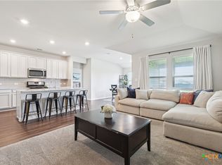 300 Golden Plains Pkwy, Hutto, TX 78634