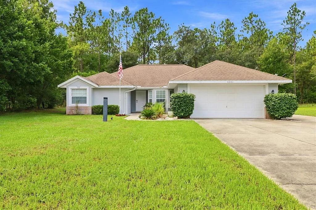 3 bed, 2.0 bath, 1607 sqft, $2,000 — Photo 1