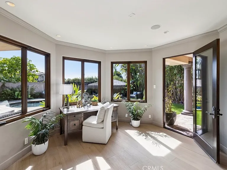 215 S Poinsettia Ave — Photo 12