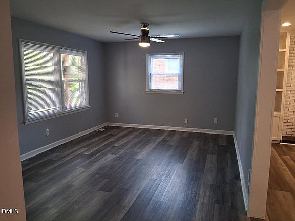 3rd image of 829 Greenwich St
