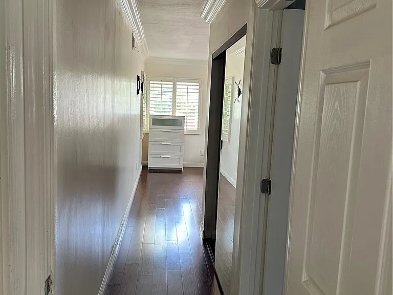1233 S California Ave — Photo 13