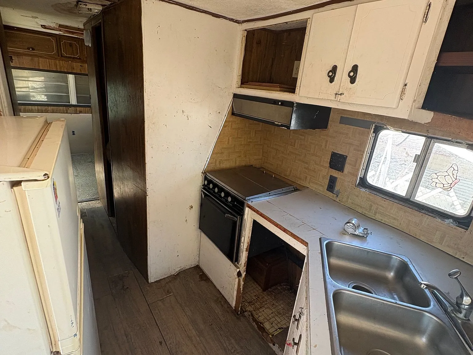 Affordable Mobile Home Opportunity in SharIDon Park - Tucson, AZ — Photo 3