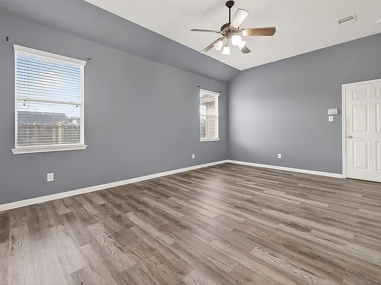 21711 Crest Peak Way — Photo 32