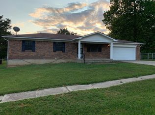 559 Oak Dr, Radcliff, KY 40160