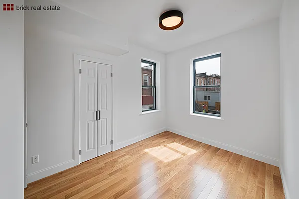 Sold by Brick Real Estate | media 9