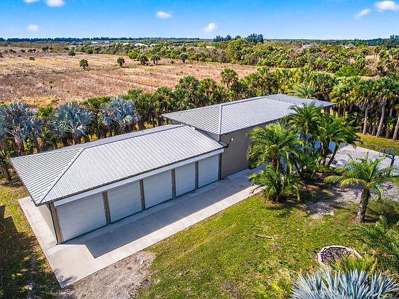 4th image of 200 S Graves Road