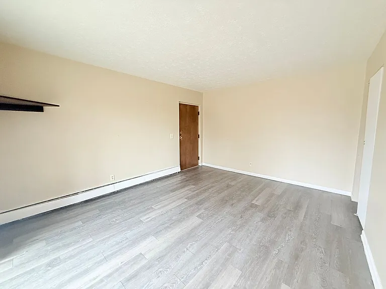 2459 Montana Ave — Photo 14