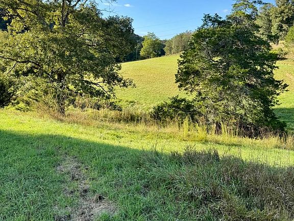 3rd image of 1560 S Mill Creek Rd