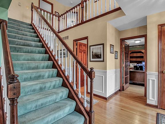 3rd image of 8144 Driftwood Ct