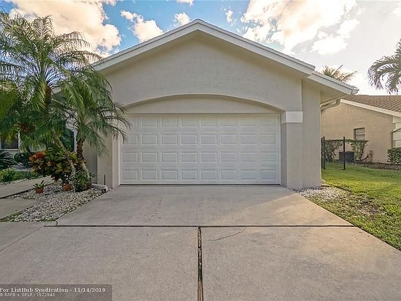 5th image of 20340 NW 3rd St